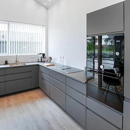 3 Bedroom Pet Friendly In